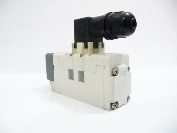 Pneumatic Solenoid Valve, VQ7-6-FG-S-9NR, SMC, Japan - Image 2