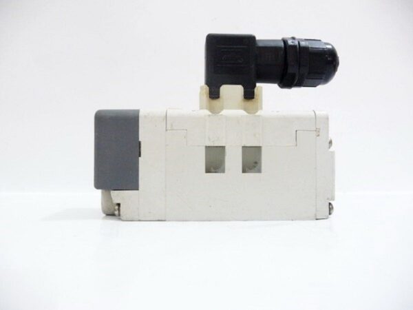 Pneumatic Solenoid Valve, VQ7-6-FG-S-9NR, SMC, Japan - Image 4